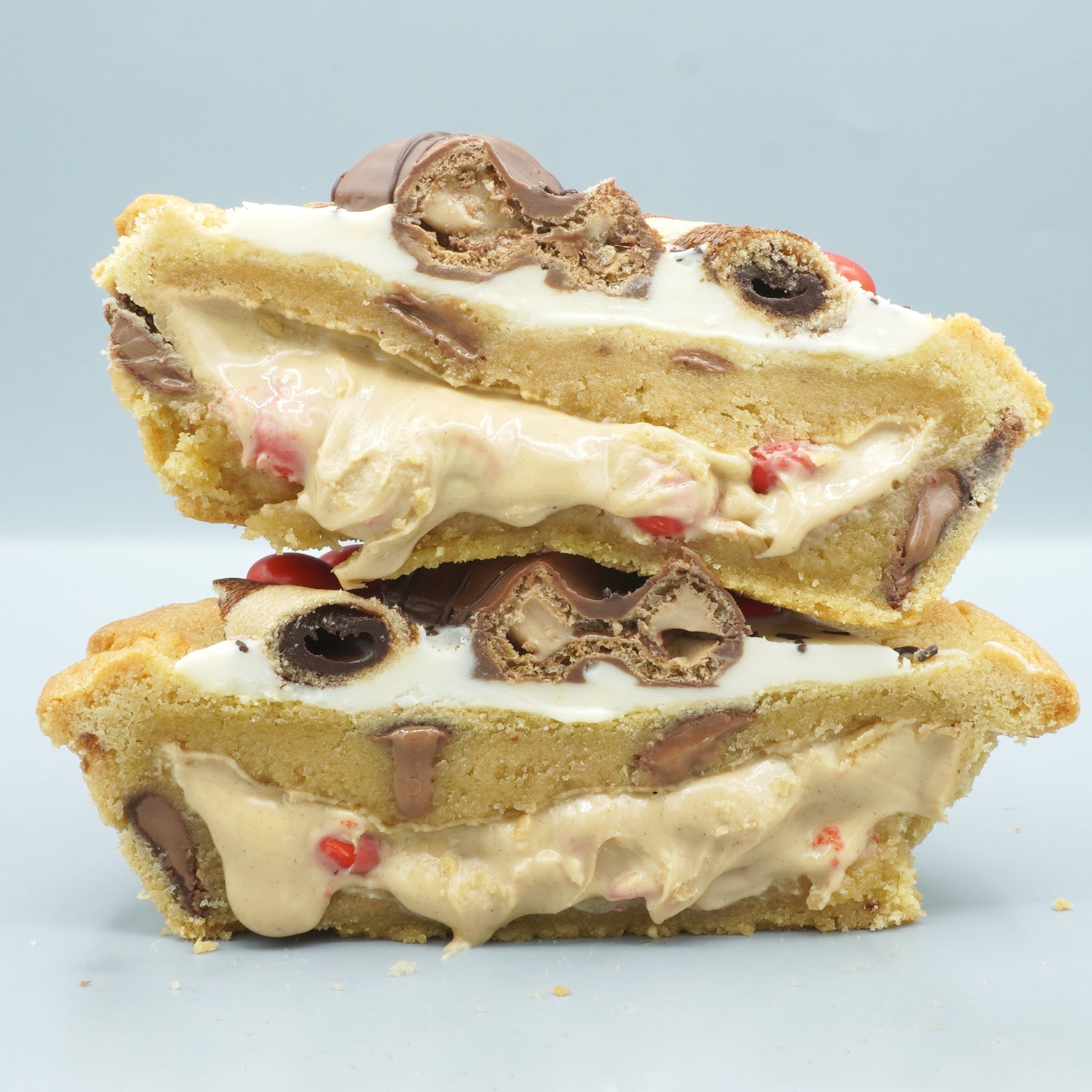 Kinda Clause Cookie Pie – Festive Kinder Bliss